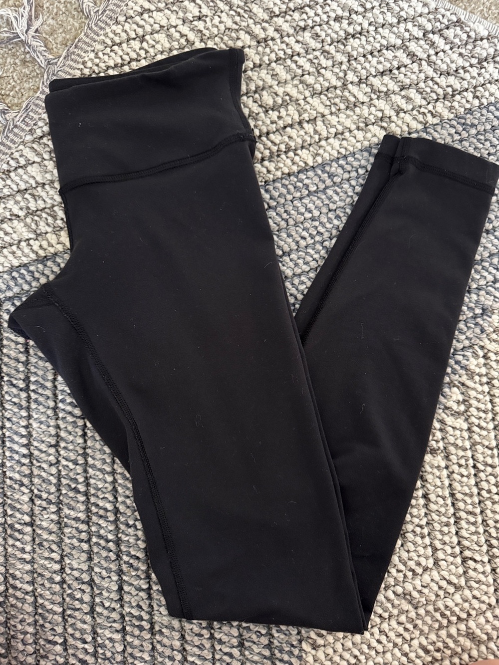 lululemon Low Rise Full length Black Workout Leggings - Size 6